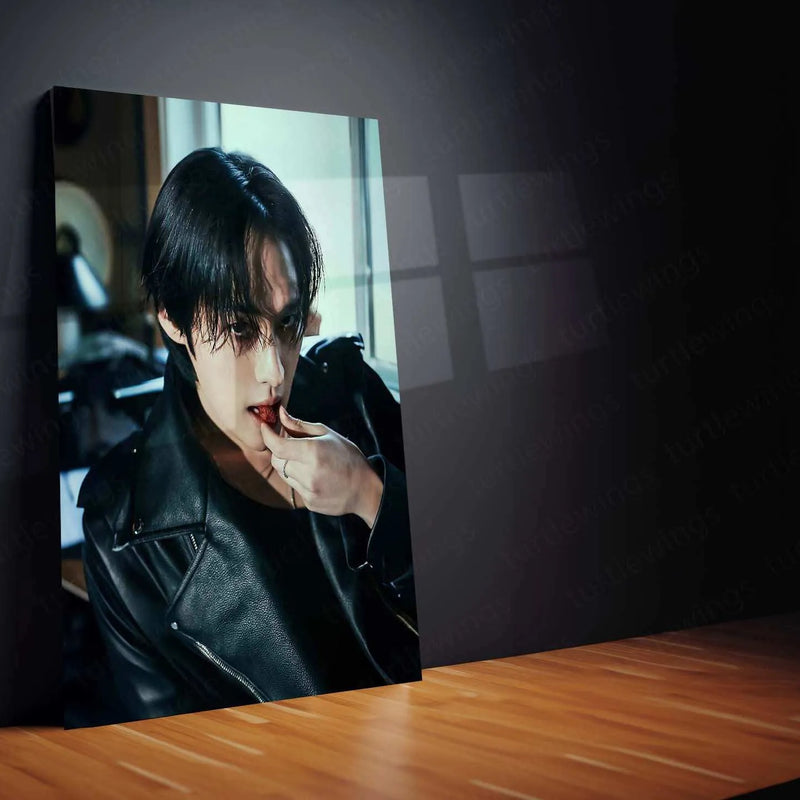 Lee Know Metal Poster – Stray Kids Dance King & Charismatic Performer Wall Art for STAYs 2 - TURTLEWINGS