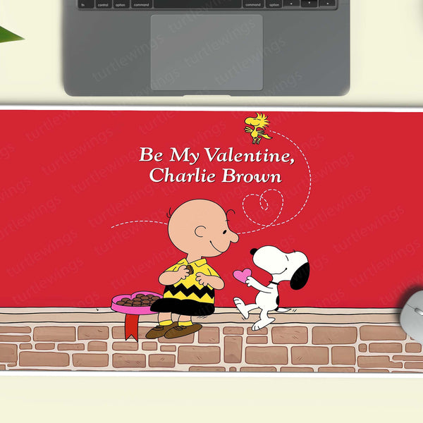 Charlie Brown & Snoopy Valentine Deskmat