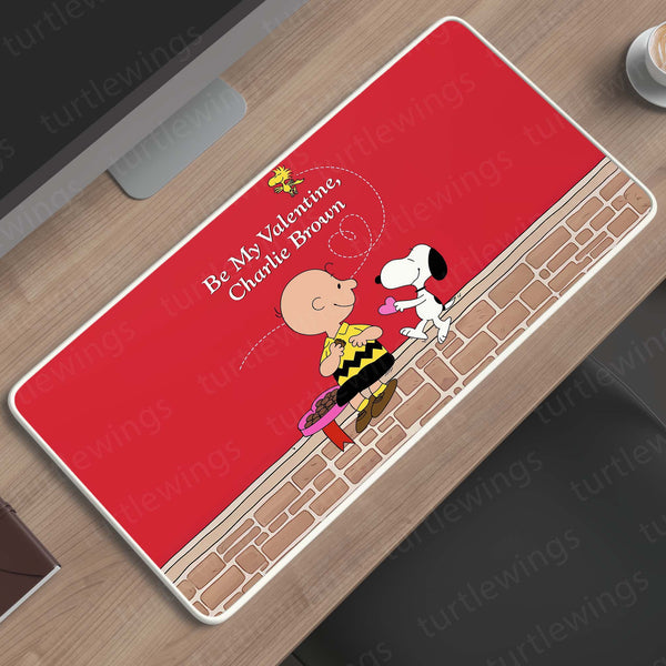 Charlie Brown & Snoopy Valentine Deskmat