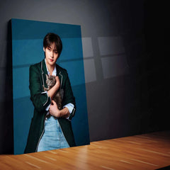 Lee Know Metal Poster – Stray Kids Dance King & Charismatic Performer Wall Art for STAYs - TURTLEWINGS 