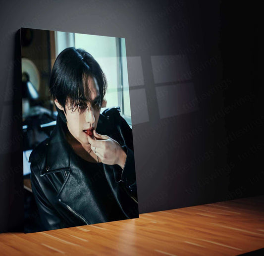 Lee Know Metal Poster – Stray Kids Dance King & Charismatic Performer Wall Art for STAYs 2 - TURTLEWINGS 