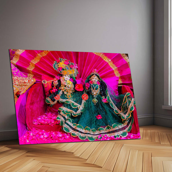 Shri Ji Shringaar – Radha Keli Kunj Spiritual Metal Frame | Divine Wall Art 03 - TURTLEWINGS 